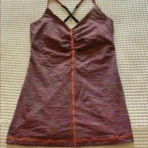 Lululemon - Picture 2 of 4